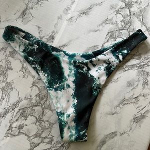 Zaful bikini bottom size US 6. New